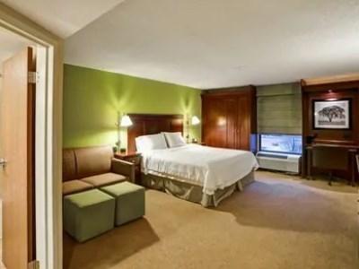 Hotel Hampton 3*